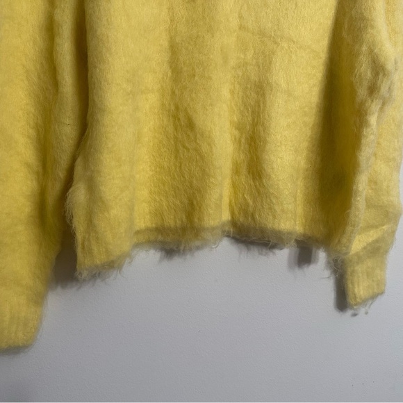 Madewell Alpaca and wool oversized crop yellow fuzzy sweater size XS. NWT - Picture 6 of 8